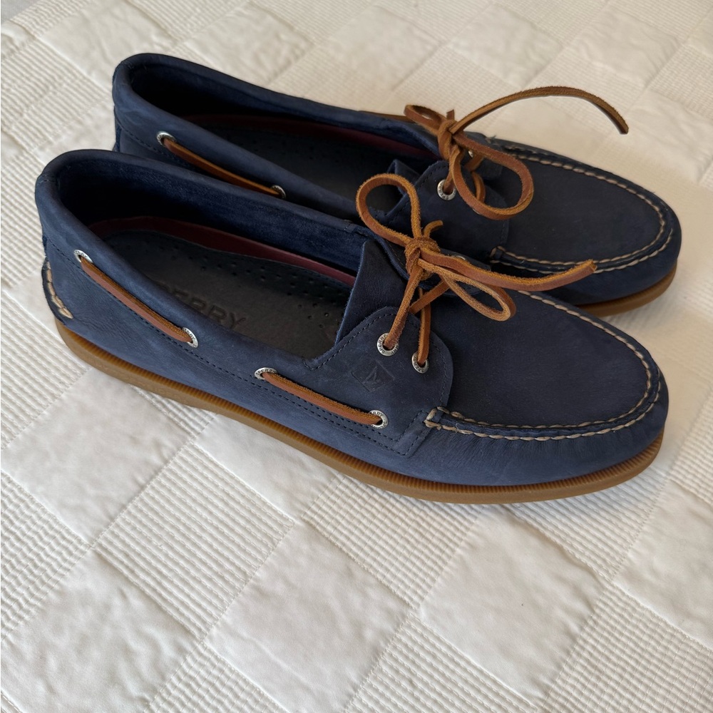 Men’s Sperry Blue and Brown Boat Shoes with Moccasin Construction (12M)